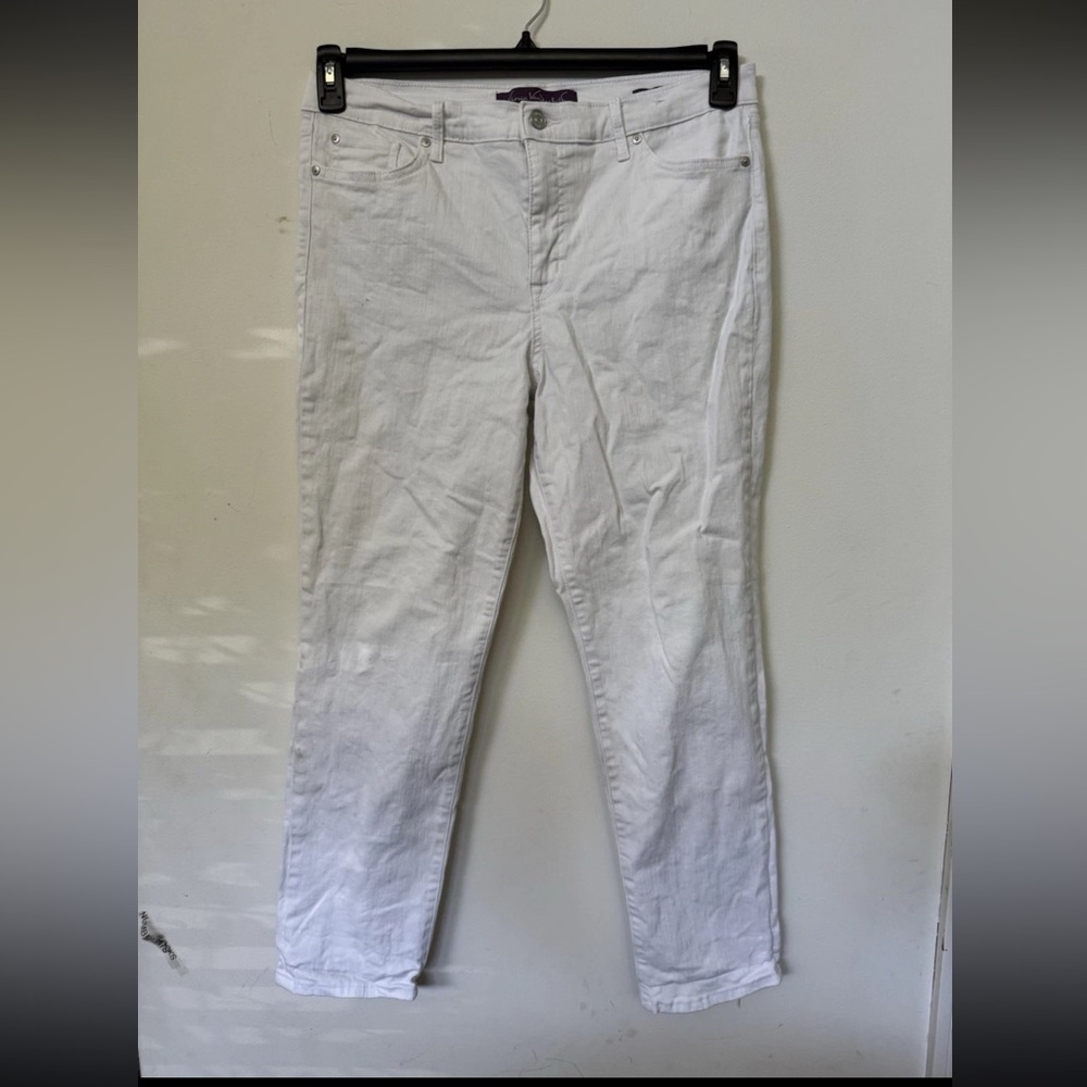 NEW Gloria Vanderbilt Womens Cuffed Boyfriend Jeans size 14 White  10